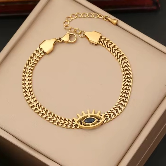 18K gold plated luxury evil Gold Eye Charm Bracelet - Picture 1 of 5